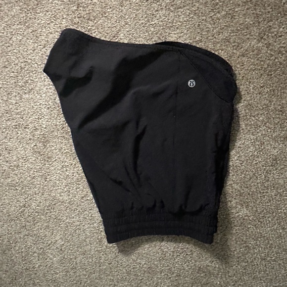 Lululemon Hotty Hot Shorts Size 12 Black 4” inseam - Picture 4 of 6